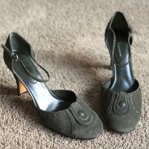 NINE & Co green heels 8.5